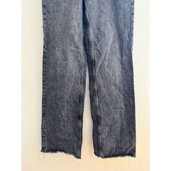 Zara Women’s 4 TRF High Rise Barrel Leg Jeans Black Wash Distressed Hem - Picture 4 of 8
